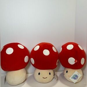 NWT✨mushrooms plushie 🍄 lights up! 💡 25$ each